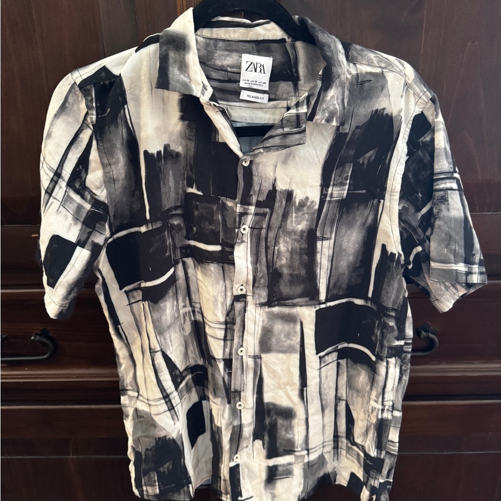 Zara Black and White Casual Button Down Shirt